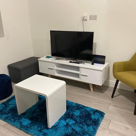 Marie'S Serviced Apartments- 2 Bedroom City Stay Bedford Exteriör bild