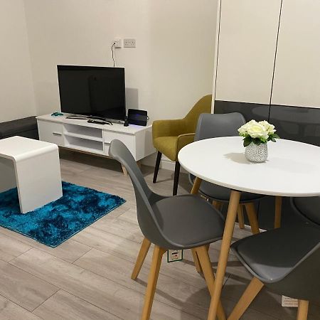 Marie'S Serviced Apartments- 2 Bedroom City Stay Bedford Exteriör bild